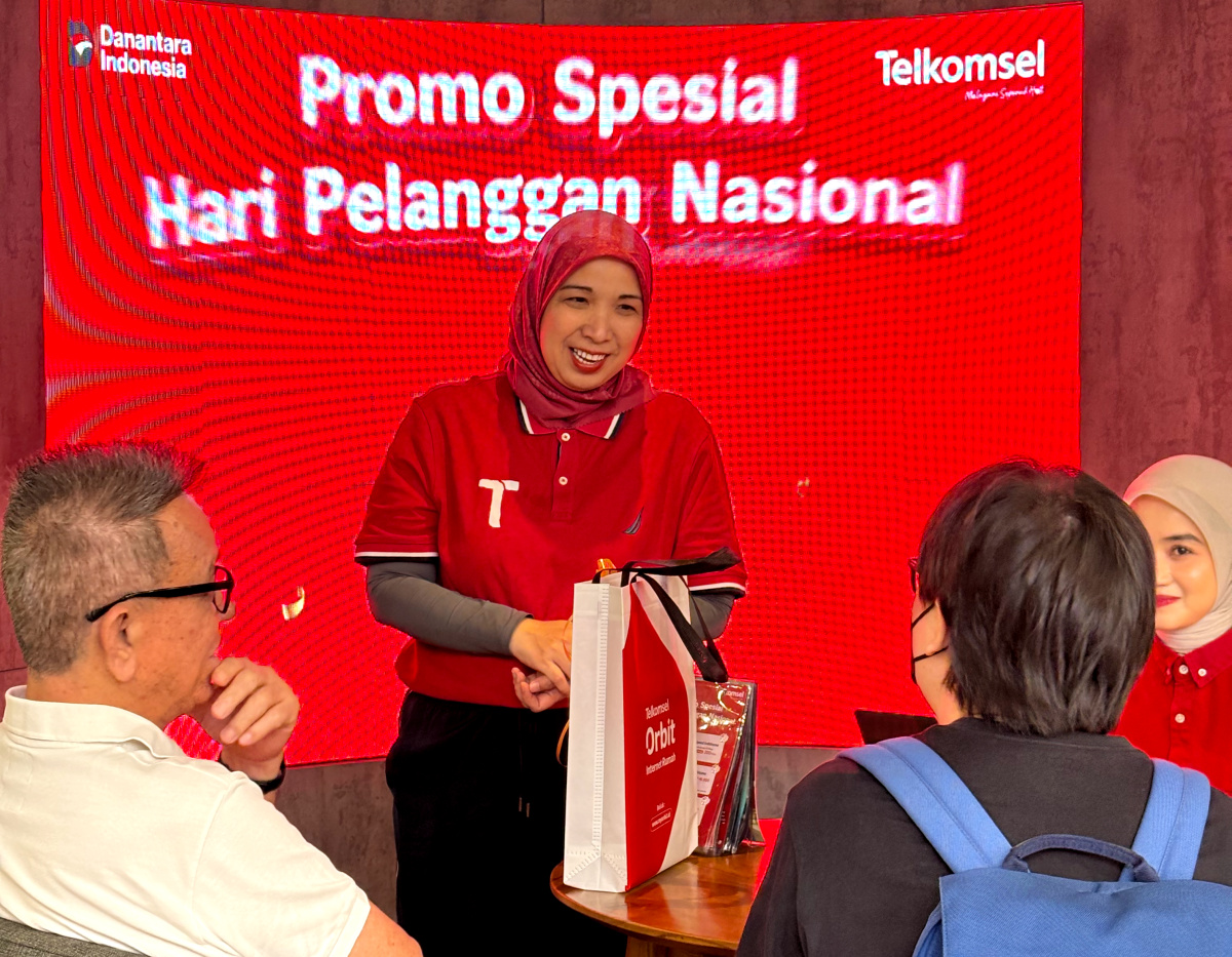 Telkomsel merayakan Harpelnas 2026 dengan kejutan pelanggan, promo IndiHome, diskon Halo, Orbit Star Lite, dan layanan spesial di GraPARI.