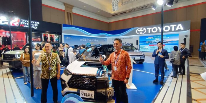 Toyota merayakan 55 tahun di Indonesia dengan menghadirkan bZ4X Touring Battery EV dan preview Land Cruiser FJ di GIIAS Bandung 2026