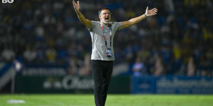 Pelatih Thailand Anthony Hudson antusias menghadapi Indonesia di final FIFA ASEAN Cup 2026 di SUGBK, Senin 5 Oktober 2026.
