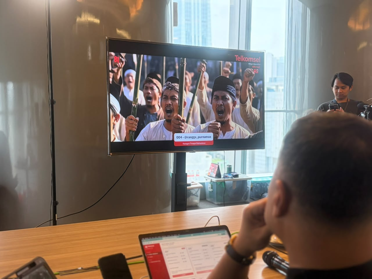 Sebanyak 100 karya video mengikuti Telkomsel 5G Video Competition periode ketiga. Berikut enam pemenang dari kategori Pelajar/Mahasiswa dan Umum.