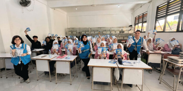 PLN ULP Bandung Selatan Edukasi Bahaya Listrik di SMK 1 Pasundan, YBM PLN Bantu Ringankan Tunggakan SPP Siswa
