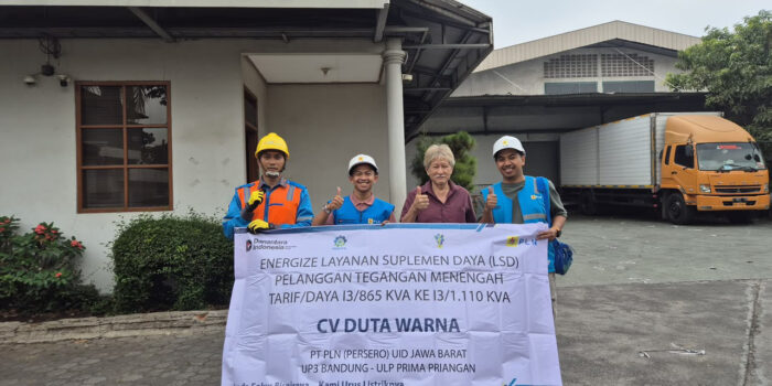 PLN UP3 Bandung Dukung Penguatan Produksi CV Duta Warna melalui Program LSD