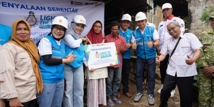 HLN ke-81, PLN Group Jawa Barat Wujudkan Mimpi 2.710 Keluarga Prasejahtera Miliki Listrik Sendiri