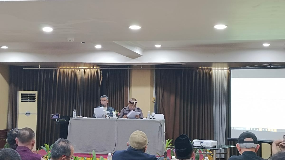 KKJB meminta 91 anggota DPR RI dari Jawa Barat menindaklanjuti polemik persyaratan pendidikan Gibran dan meminta penjelasan KPU serta Bawaslu.